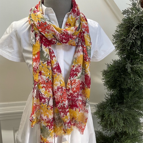 Talbots Scarf - Picture 2 of 4